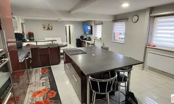 Maison de 130 m², 3 chambres sur 3.43 ares de terrain