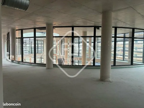 LOCAL COMMERCIAL 644 m² SAINT JEAN DE VEDAS