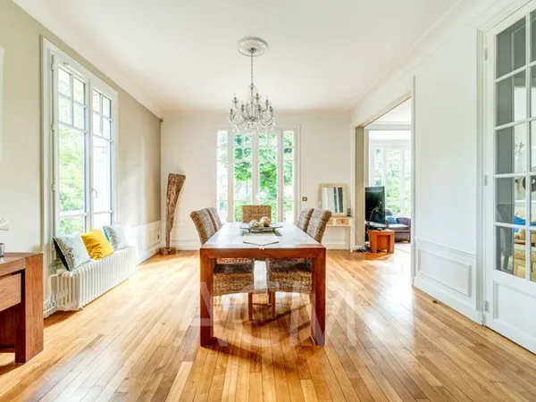 Maison Maisons Laffitte 8 pièce(s) 230 m2 - Triangle d'or