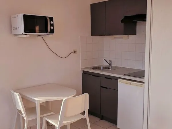 Studio 20m2 meublé avec terrasse et parking