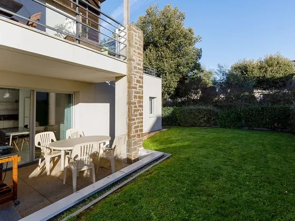 Beau type 3 avec jardin dans une résidence récente face mer