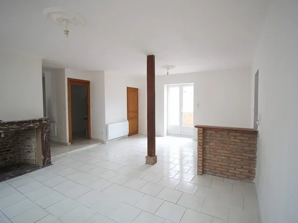 LOCATION ARNEKE CENTRE 2 CHAMBRES + COUR
