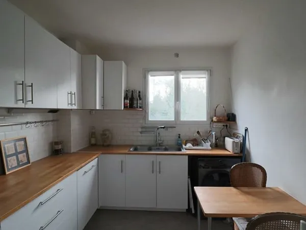 LE PORT-MARLY - Apt 4 pièces de 77m2 - 2 chambres - balcon -
