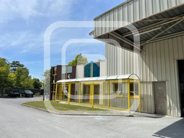 Bureau 5 pièces 420 m²