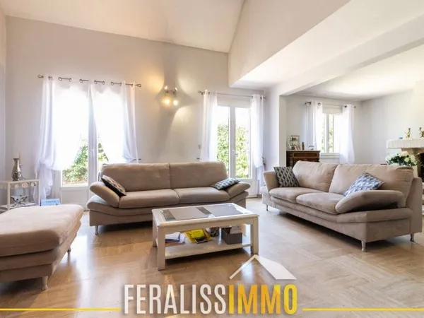 Maison 6 pièces 153 m²