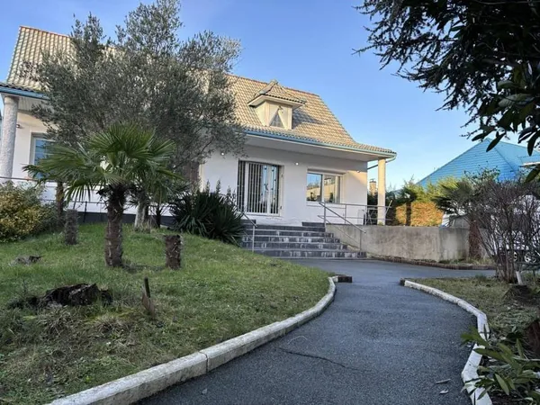 Maison 6 pièces 194 m²
