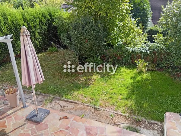 Maison 10 pièces 217 m²