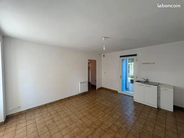 Appartement T2 de plain-pied à 1 min du Port + Parking - Vie de quartier idéale à Étel ( Video YouTu