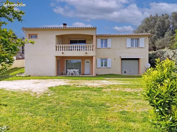 Agréable villa 5 chambres - 173 m² - Construction de qualité en Monomur