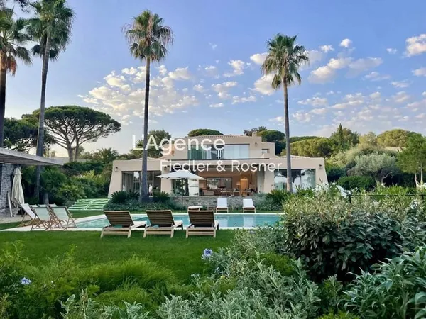 REF 509 : RAMATUELLE - LA CAPILLA - INCROYABLE VILLA VUE MER