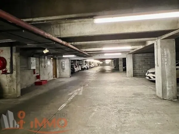 Stationnement Vente Saint-Étienne  12m² 6900€