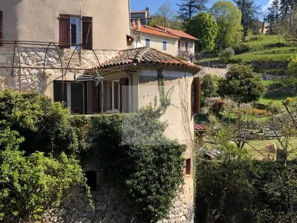 Maison 6 pièces 146 m²