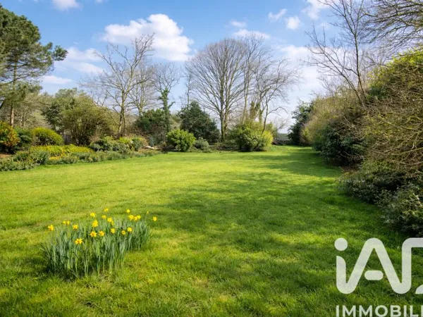 Terrain 746 m²