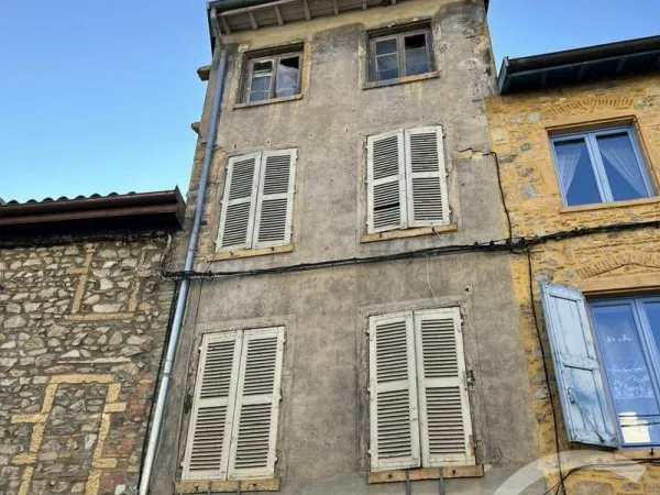 Bâtiment 168 m²