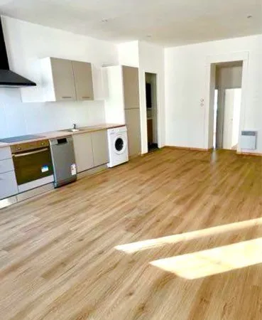 Duplex T5 - 100 m² - Idéal grande famille ou colocation jusqu'à 8 personnes - Centre Deux Saint-Étie