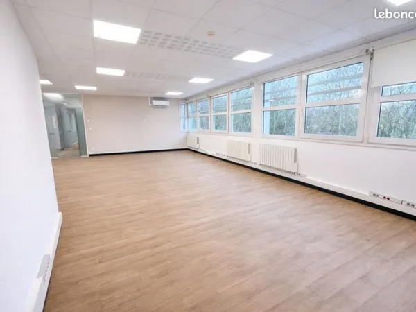 Plateau de bureaux de 287m²