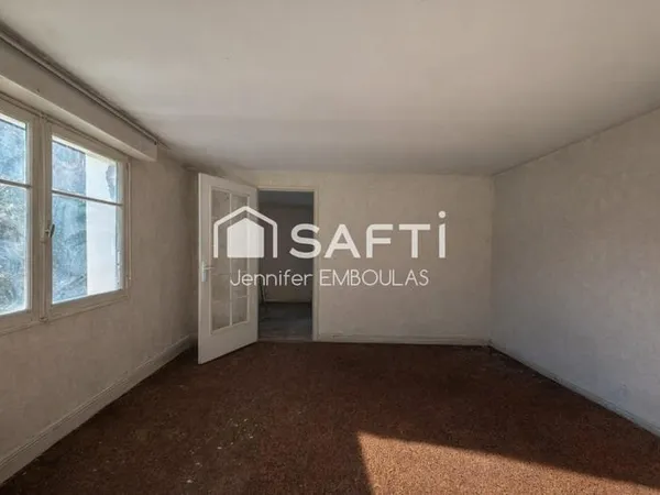 Ensemble immobilier à rénover - 140 m² - Latresne centre