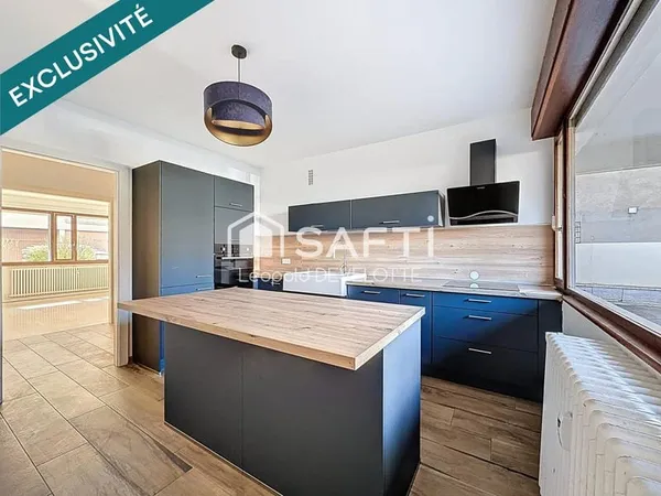 Superbe appartement avec terrasse et stationnement quartier Sainte-Thérèse
