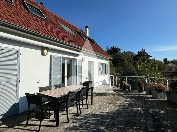 MAISON ET DÉPENDANCE - VUE DÉGAGÉE - 15 MIN GARE