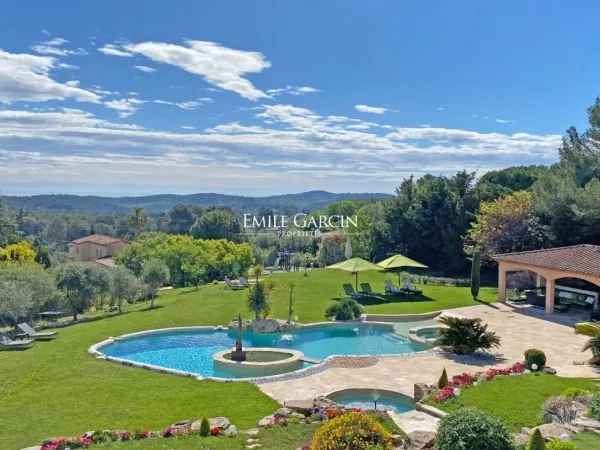 A louer, Mougins, spacieuse propriété de famille