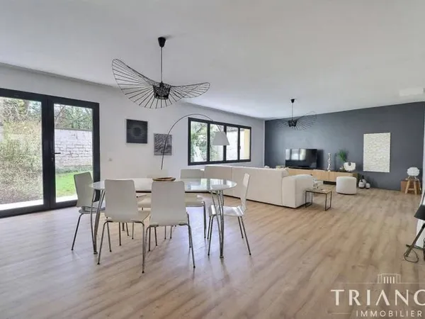 Maison 6 pièces 200 m²