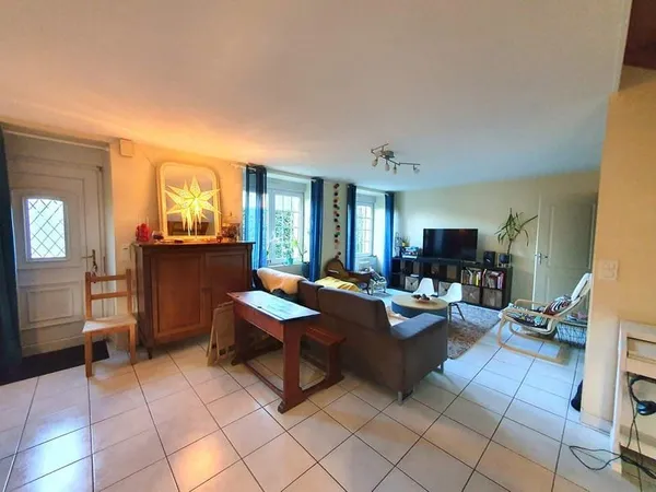 MAISON 5 PIÈCES - 154 M2