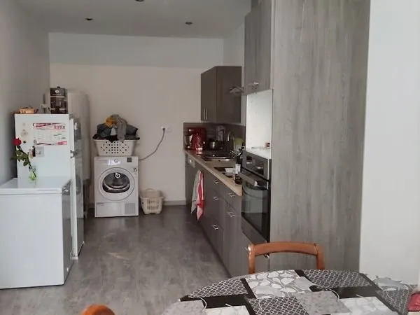 Appartement t4, 3 chambres proche écoles et commerces