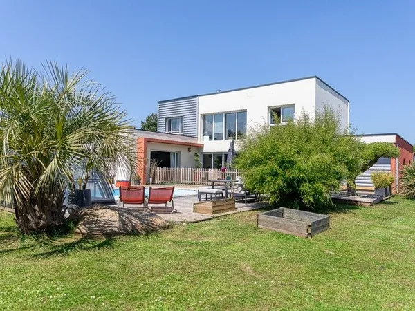 Maison à vendre 7 pièces PLOURHAN (22)