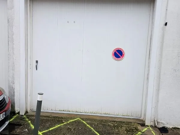 Stationnement Location Lorient   100€