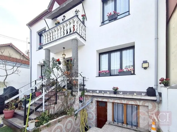 Maison 9 pièces à Saint-denis (93200)