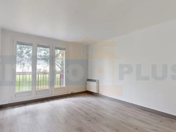 Appartement Bois D Arcy 3 pièces 59.2 m2 avec cave et parking extérieur