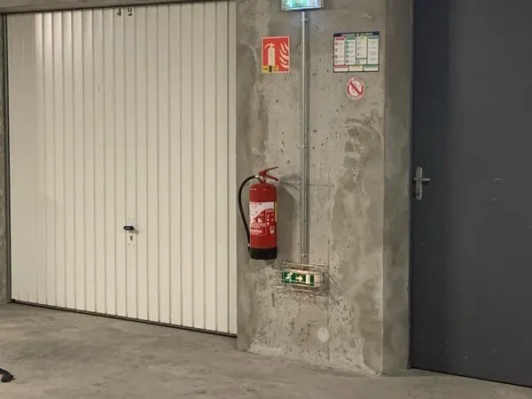 Garage box sécurisé