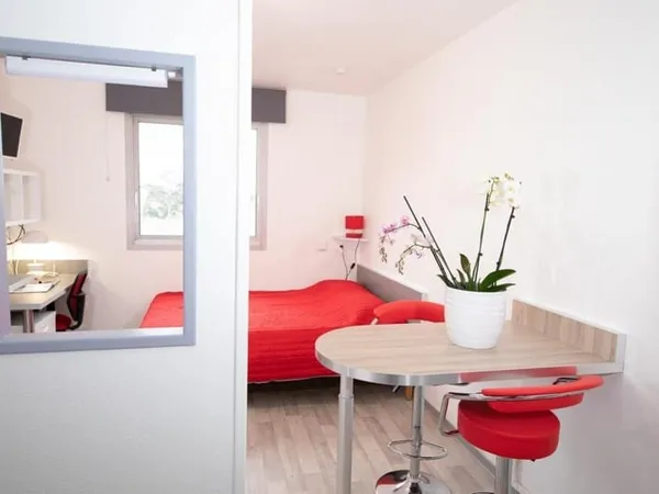 Vente Studio Meublé - Pour Investissement Locatif uniquement, avec très bonne rentabilité et défisca