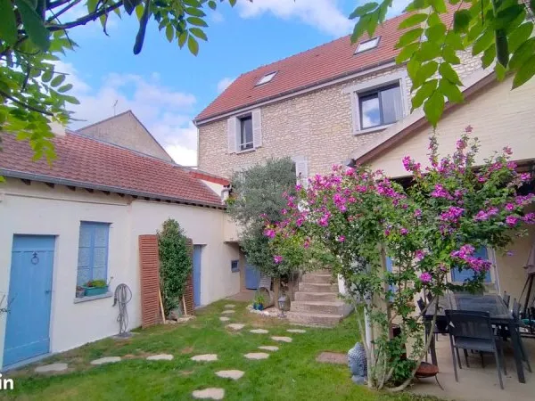 Maison ancienne 7 pièces + jardin FOLLAINVILLE-DENNEMONT