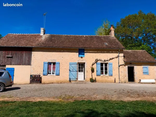 Maison ancienne à louer à Coulombiers/ Fresnay sur Sarthe