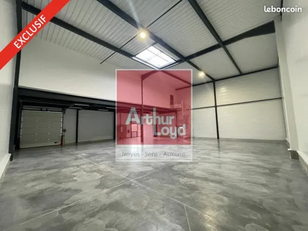 ENTREPOT - LOGISTIQUE 342 m² AUXERRE
