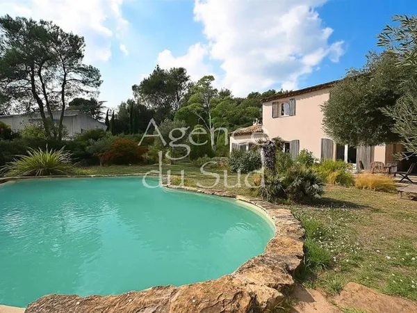 Maison 5 pièces 151 m²