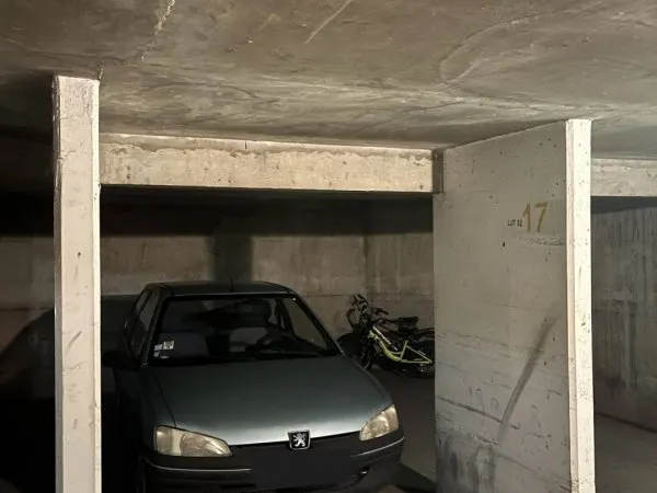 Parking 13 m²