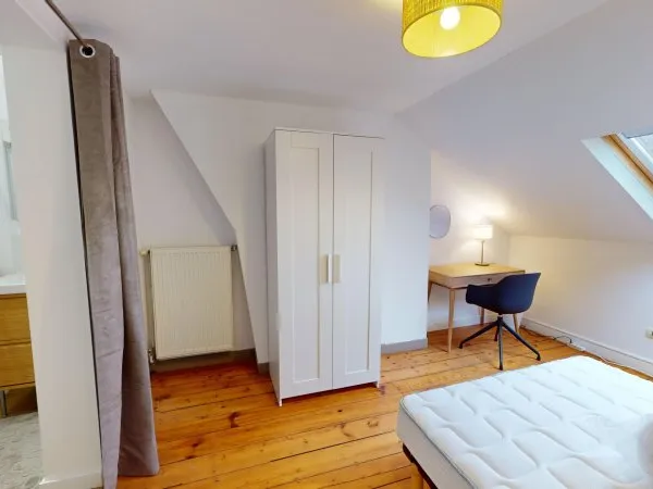 Loue chambre en colocation meublée