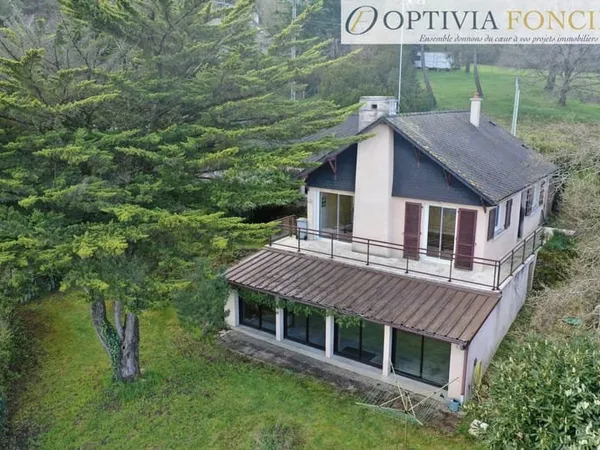 Maison T6 SAINT SENOUX 134 m2 - 2200 m2 de terrain - Vue exc