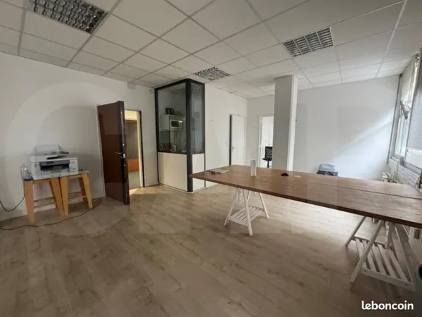 Bureaux 75 m²