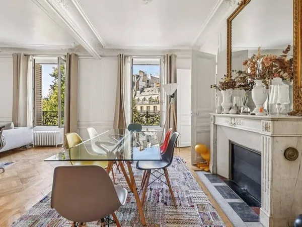 Appartement 6 pièces 172 m²