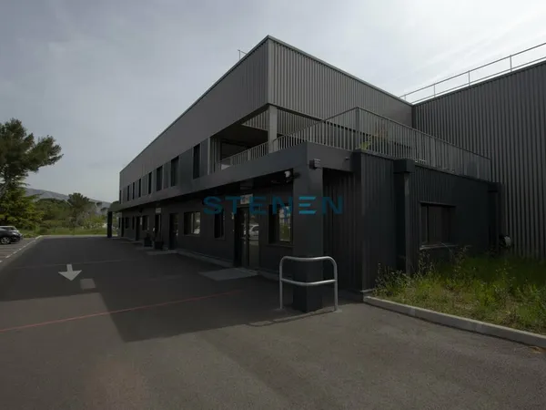LOCATION BUREAU 136 M2 ROUSSET