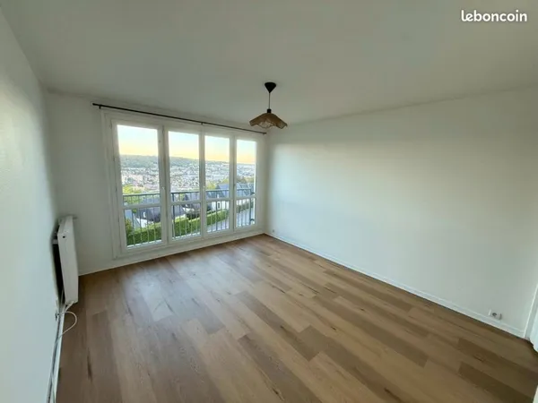 T3 entièrement rénové, lumineux avec vue dégagée + parking & cave - Proche Rouen