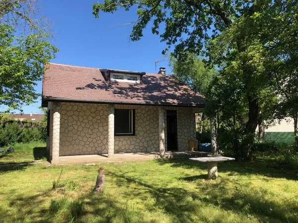 Loue maison rénovée avec grand jardin