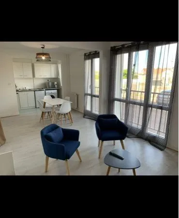 Studio meublé 33 m² avec parking et cave - Troyes