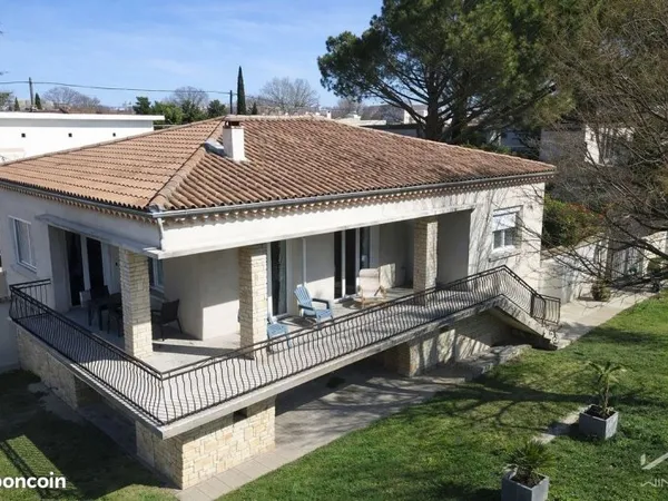 Maison 8 pièces 170 m²
