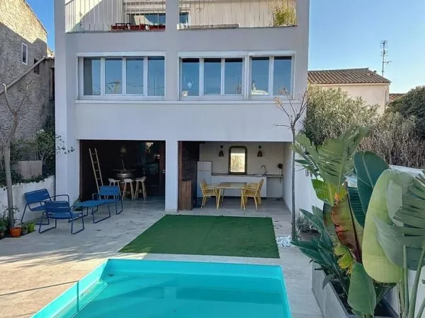 Maison 7 pièces 221 m²
