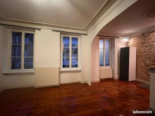 T4 87m2, centre, 1er étage, entre bosquet et St Cricq, disponible