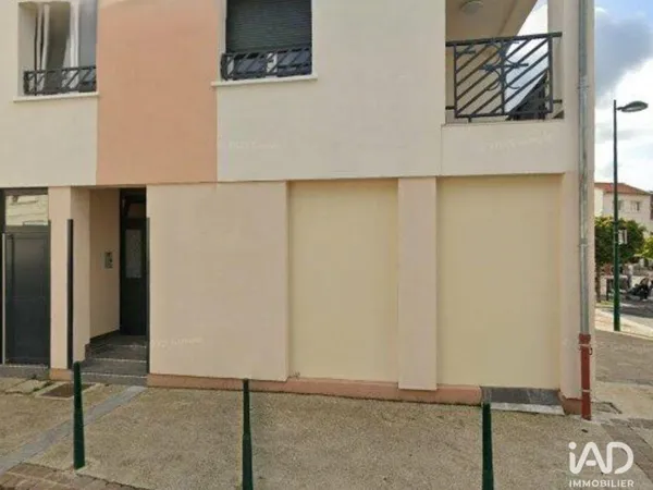 Local commercial 162 m²